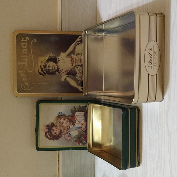 Vintage 2 RARE Chocolat Lindt & The Tinsmith's Craft Tin Storage Cans - Picture 9 of 9